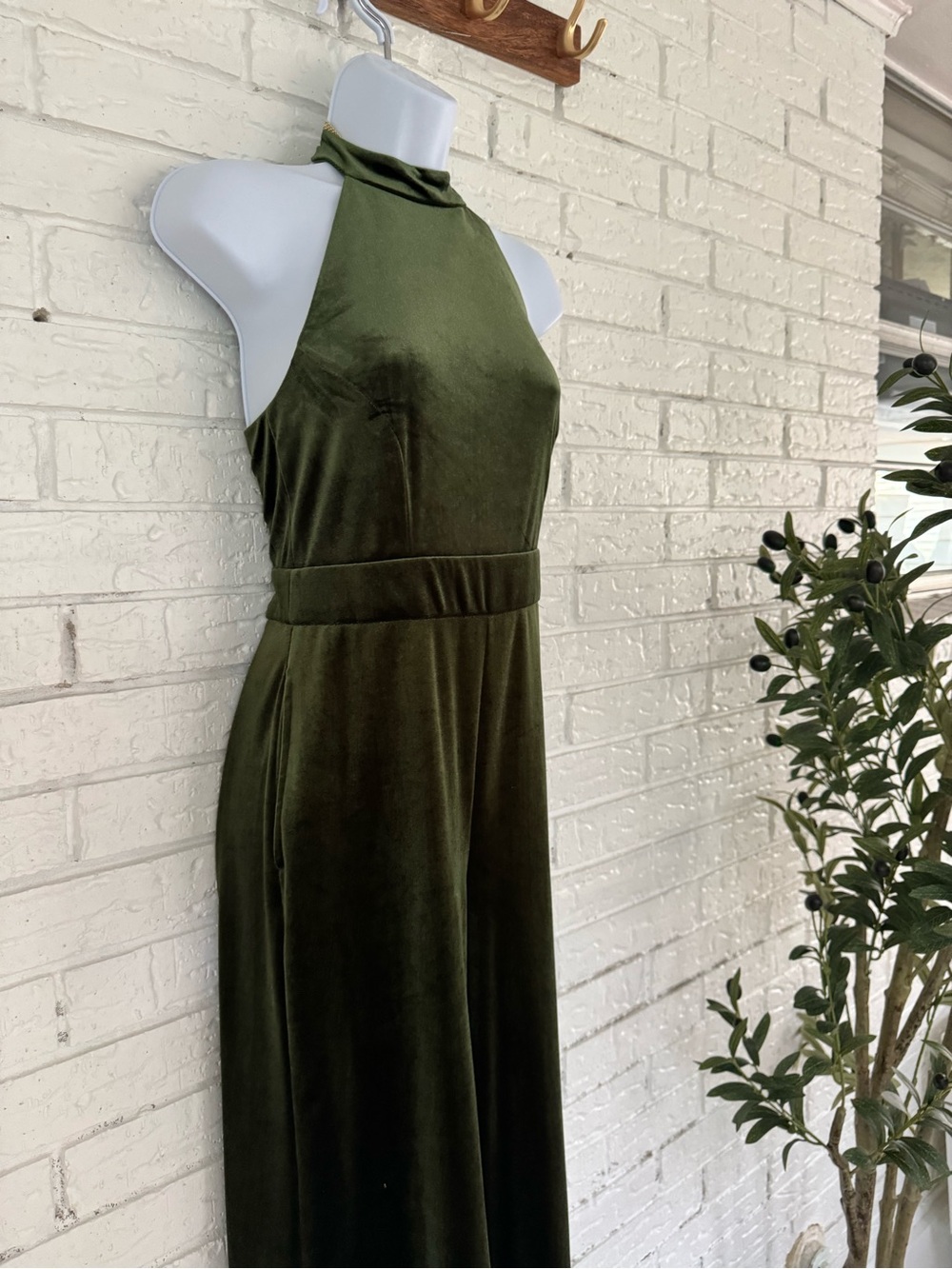 Sleeveless High-Neck Velvet Maxi Dress in Olive Green